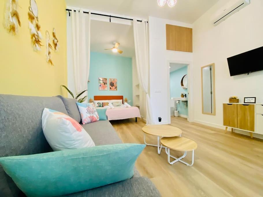 Beautiful And Charming Loft In Russafa Soho Apartment Valencia Bagian luar foto