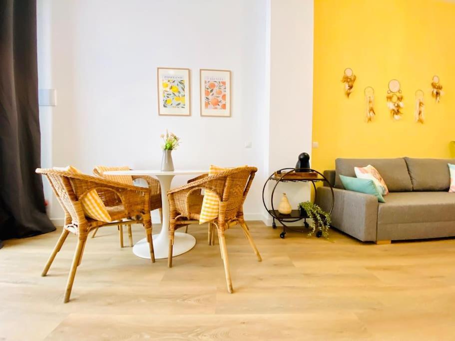 Beautiful And Charming Loft In Russafa Soho Apartment Valencia Bagian luar foto