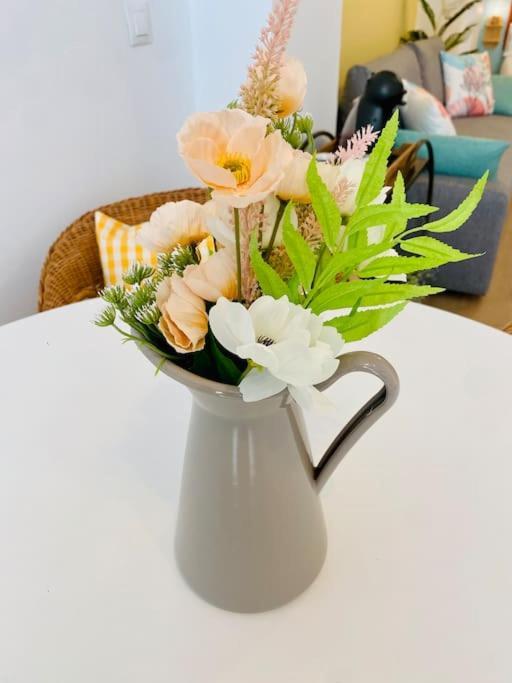 Beautiful And Charming Loft In Russafa Soho Apartment Valencia Bagian luar foto