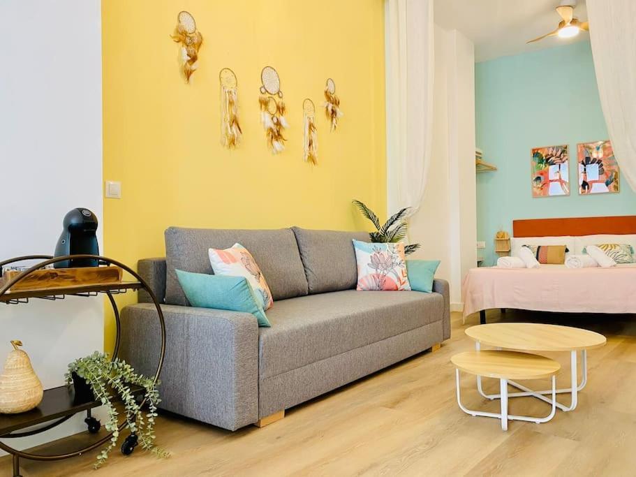 Beautiful And Charming Loft In Russafa Soho Apartment Valencia Bagian luar foto