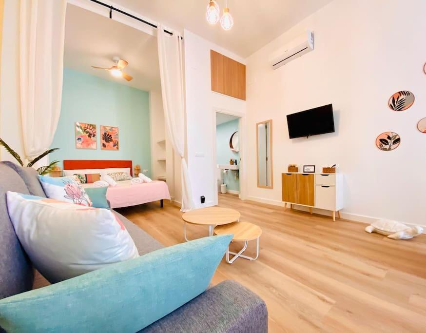 Beautiful And Charming Loft In Russafa Soho Apartment Valencia Bagian luar foto